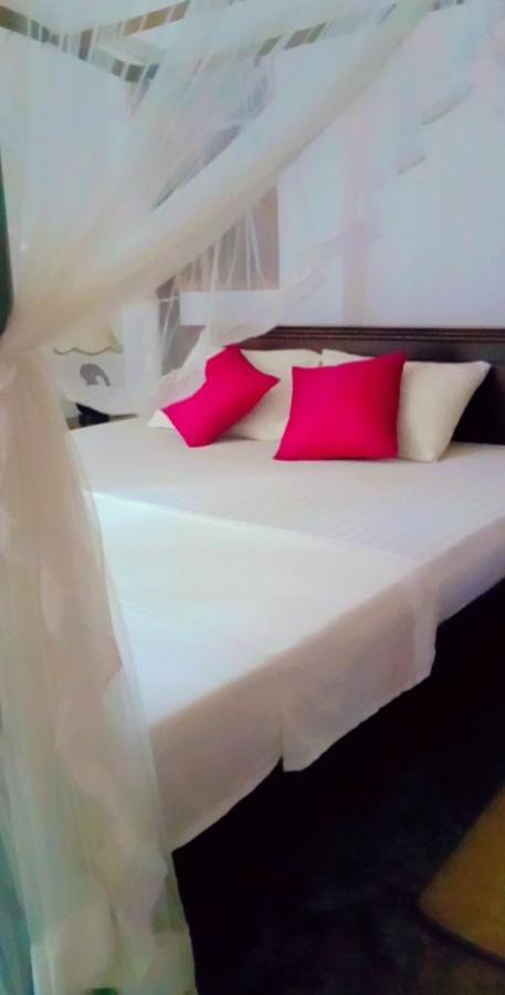 Shady Edge Otel Unawatuna Dış mekan fotoğraf